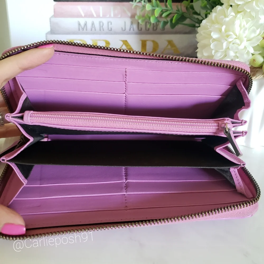 **SOLD** Authentic Pre-owned Gucci Marmont Zip Around Continental Wallet - Picture 4 of 14